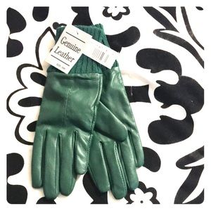 Emerald Gloves